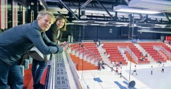 Fyller Arena: Vampgeneral yvind Staveland og Arenasjef Hege Lundh vil mte et fullt Arena fredag kveld. (Arkivfoto stlandsposten)